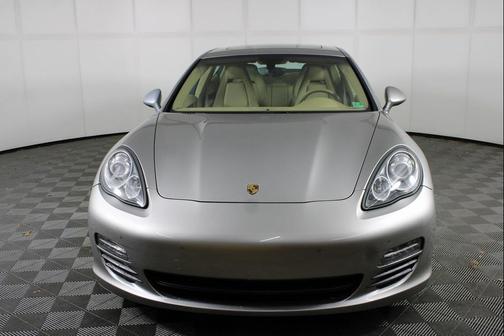 2012 Porsche Panamera 4