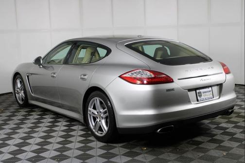 2012 Porsche Panamera 4