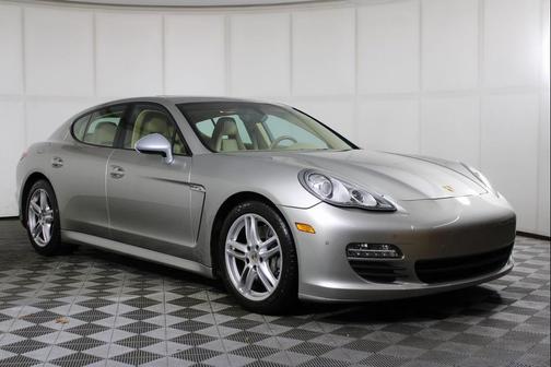 2012 Porsche Panamera 4
