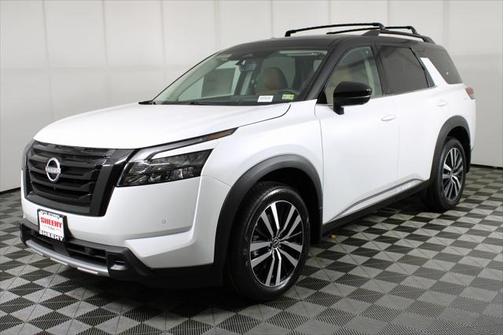 2025 Nissan Pathfinder Platinum 4WD