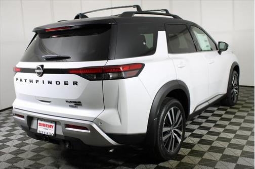 2025 Nissan Pathfinder Platinum 4WD