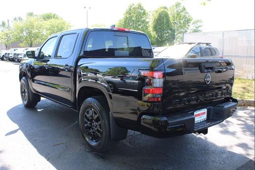 Super Black 2026 Nissan Frontier SV