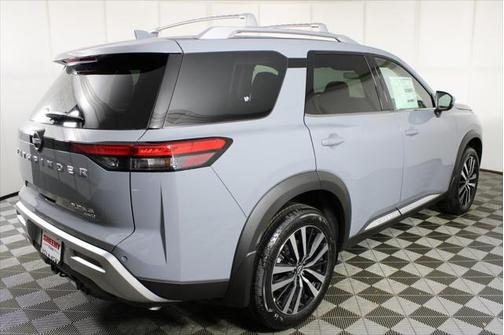 2025 Nissan Pathfinder Platinum 4WD