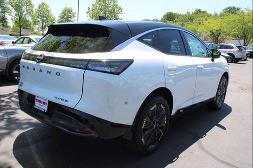White Pearl 2026 Nissan Murano Platinum