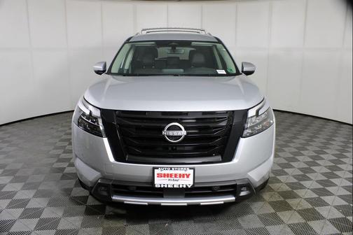 2025 Nissan Pathfinder SL 4WD
