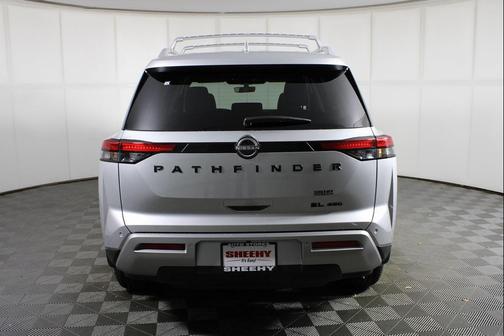 2025 Nissan Pathfinder SL 4WD