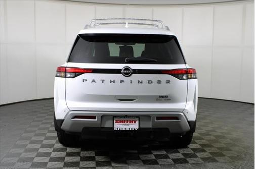 2025 Nissan Pathfinder SL 4WD