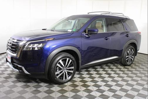2025 Nissan Pathfinder Platinum 4WD