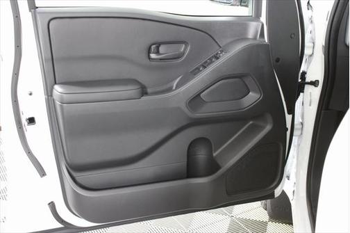 2025 Nissan Frontier S