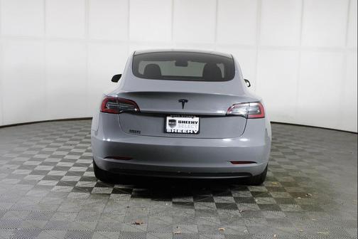 2022 Tesla Model 3 Standard Range