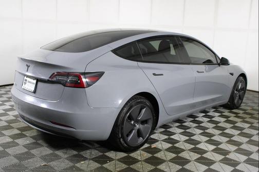 2022 Tesla Model 3 Standard Range