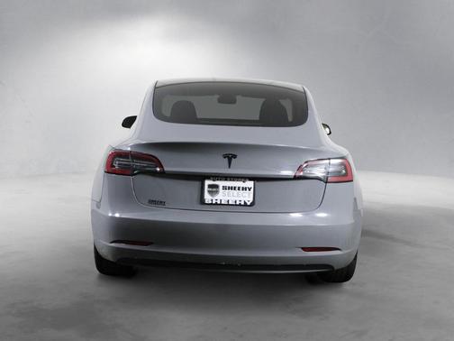 2022 Tesla Model 3 Standard Range