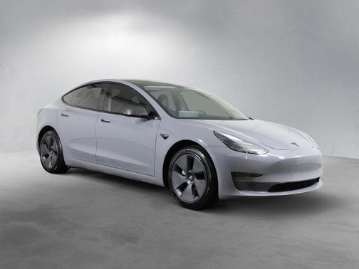 2022 Tesla Model 3 Standard Range