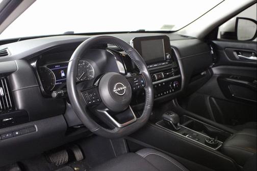 2022 Nissan Pathfinder SV 4WD