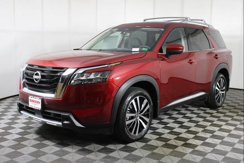 2025 Nissan Pathfinder Platinum 4WD
