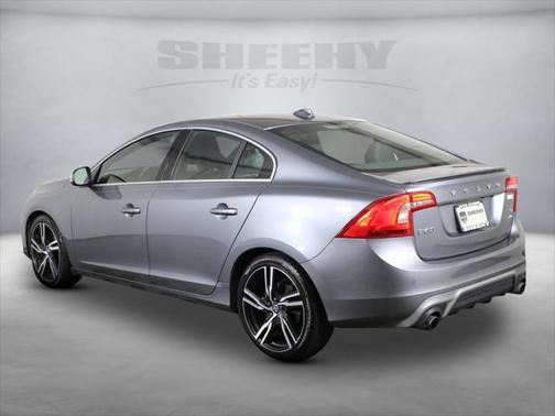 2017 Volvo S60 T6 R-Design Platinum