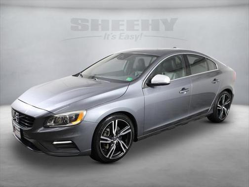 2017 Volvo S60 T6 R-Design Platinum