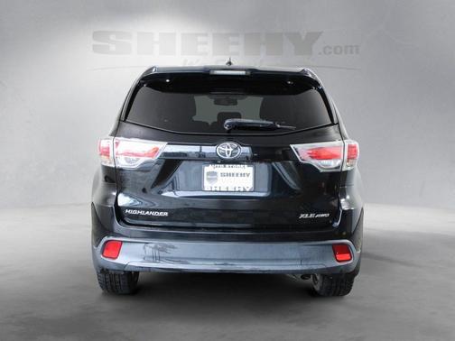 Attitude Black Metallic 2015 Toyota Highlander XLE