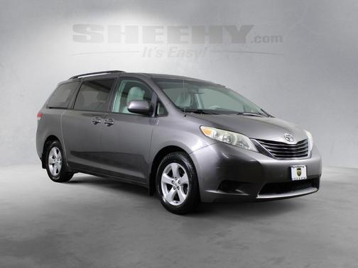 2011 Toyota Sienna LE