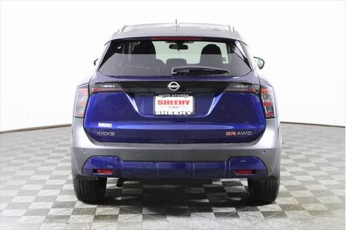 2025 Nissan Kicks SR