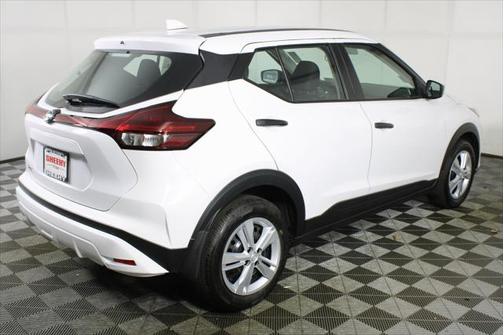 2025 Nissan Kicks S