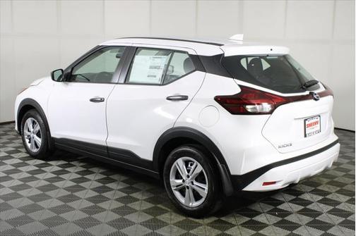 2025 Nissan Kicks S