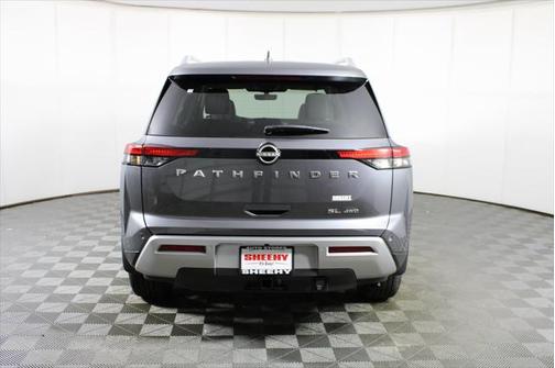 2025 Nissan Pathfinder SL 4WD