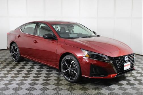 2025 Nissan Altima SR FWD