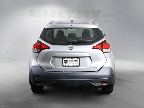 Brilliant Silver 2018 Nissan Kicks SV