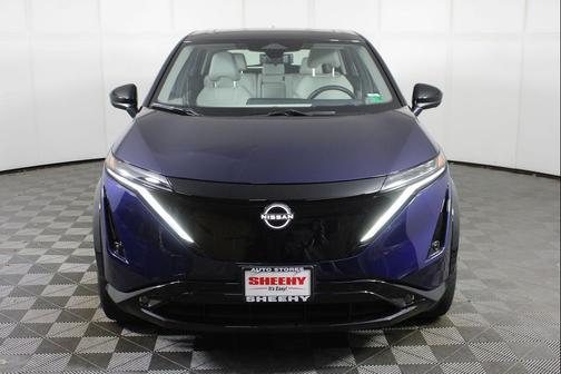 Deep Ocean Blue Pearl/Black Diamond Pearl 2023 Nissan ARIYA EVOLVE+