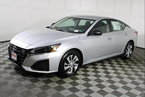 2025 Nissan Altima S FWD