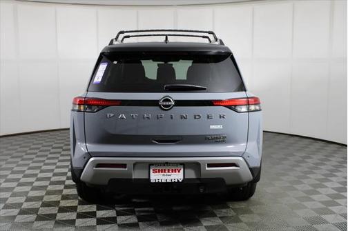 2025 Nissan Pathfinder Platinum 4WD