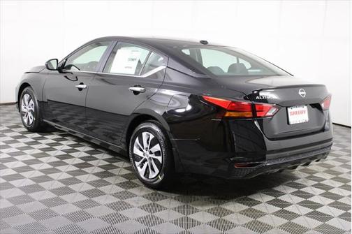 2025 Nissan Altima S FWD
