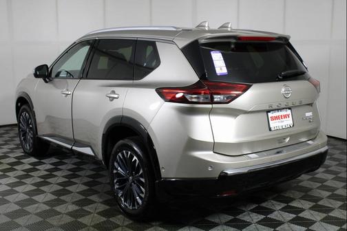 2025 Nissan Rogue Platinum