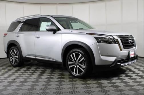 2025 Nissan Pathfinder Platinum 4WD