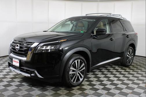 2025 Nissan Pathfinder Platinum 4WD