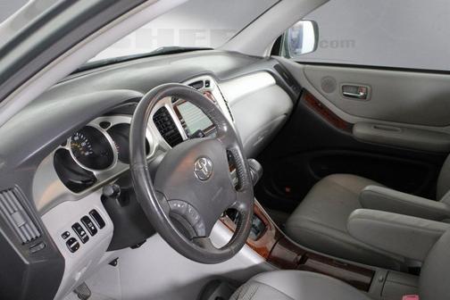 2004 Toyota Highlander Base