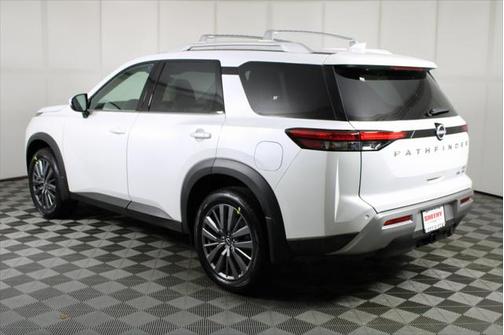 2025 Nissan Pathfinder SL 4WD