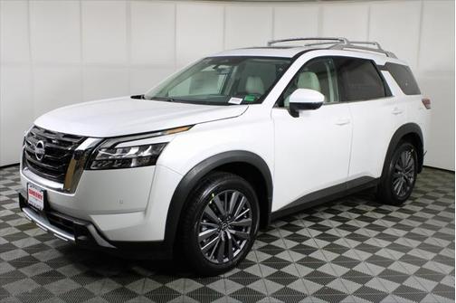 2025 Nissan Pathfinder SL 4WD