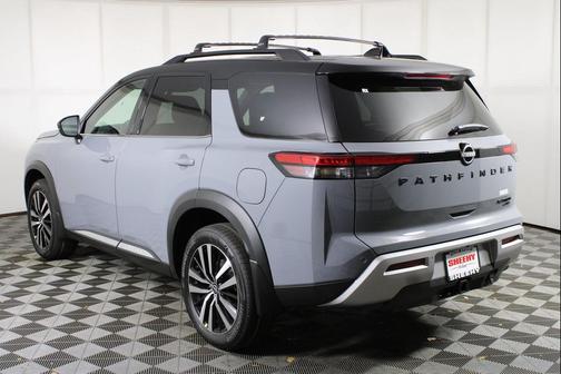2025 Nissan Pathfinder Platinum 4WD