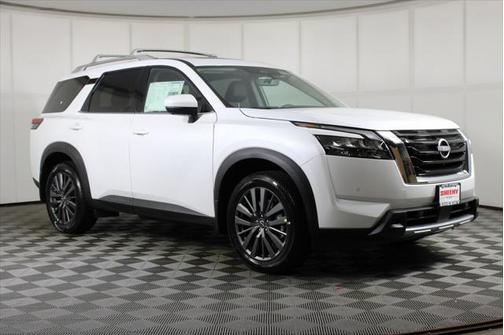 2025 Nissan Pathfinder SL 4WD