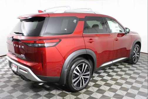 2025 Nissan Pathfinder Platinum 4WD