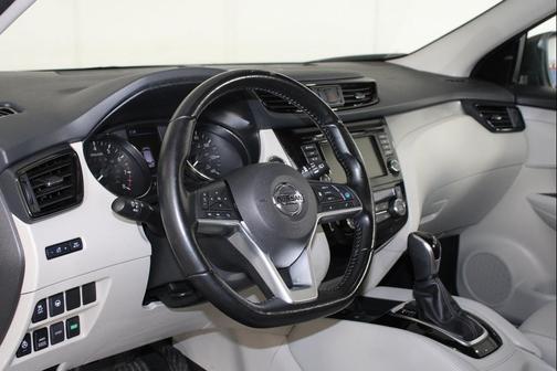 2020 Nissan Rogue Sport SL