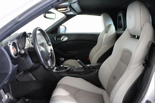 2010 Nissan 370Z Touring