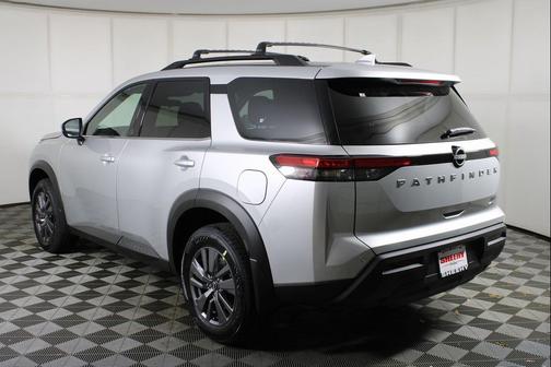 2025 Nissan Pathfinder SV 4WD