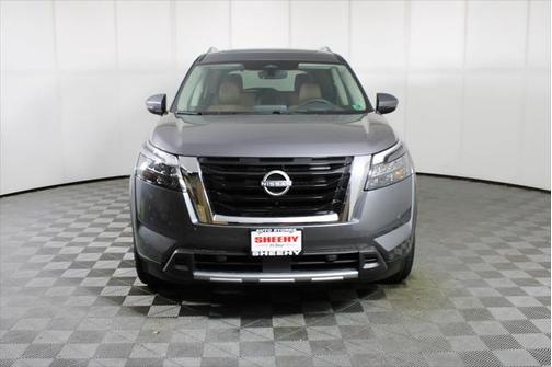 2025 Nissan Pathfinder Platinum 4WD