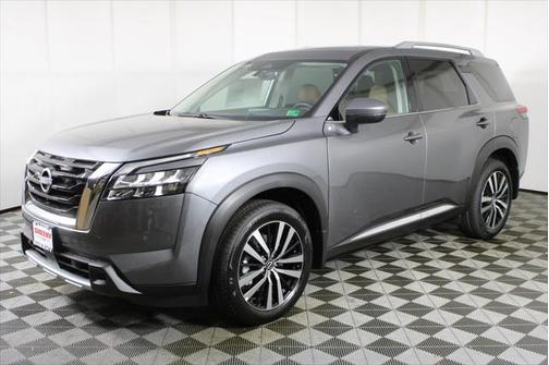 2025 Nissan Pathfinder Platinum 4WD