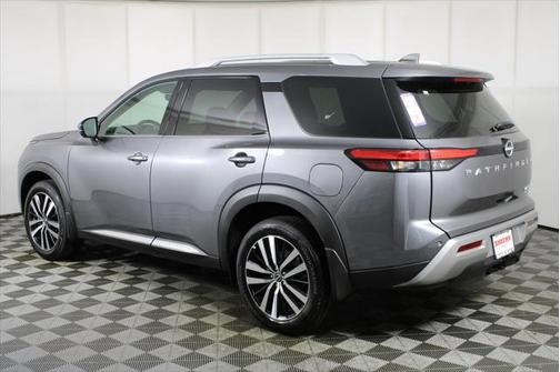 2025 Nissan Pathfinder Platinum 4WD