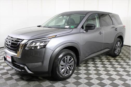 2025 Nissan Pathfinder S