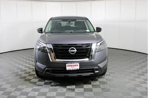 2025 Nissan Pathfinder S